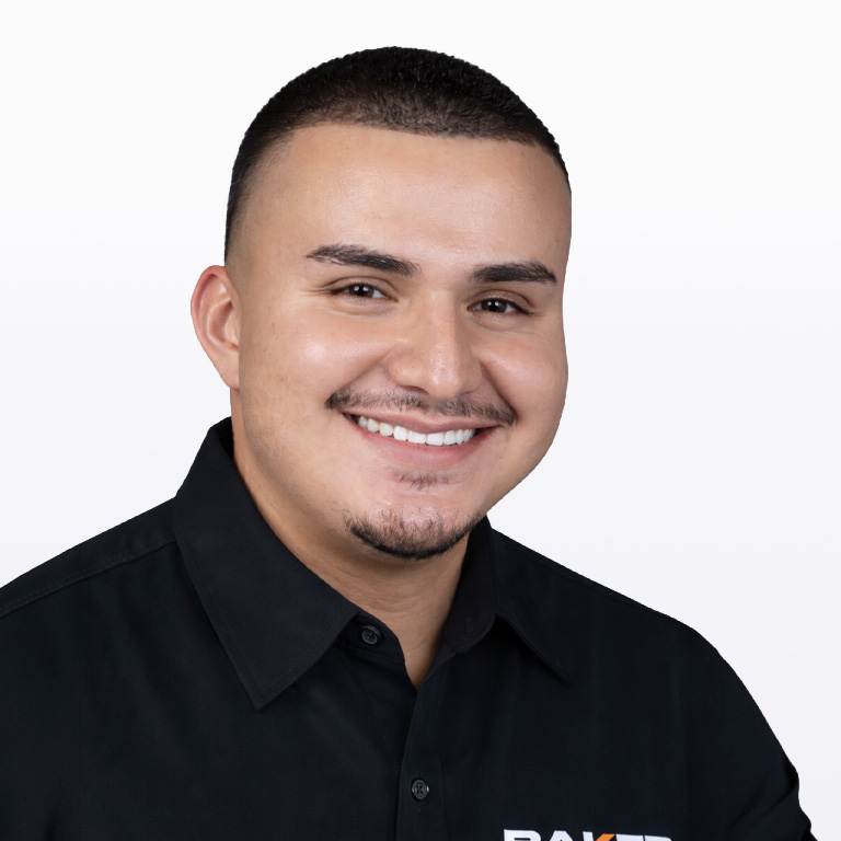 Jesus Flores headshot